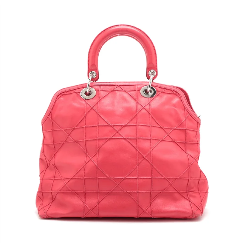 Fashion at Its Finest: Dior BagsChristian Dior Pink Handbag