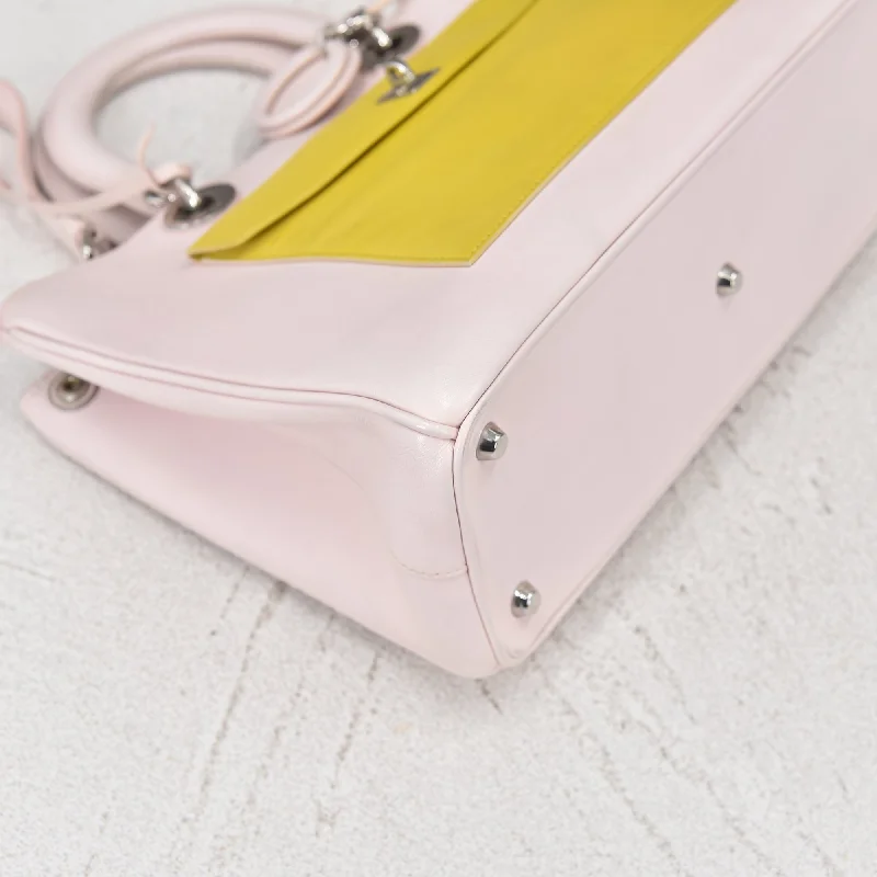 True Luxury: Dior BagsDiorissimo Pockets Handbag