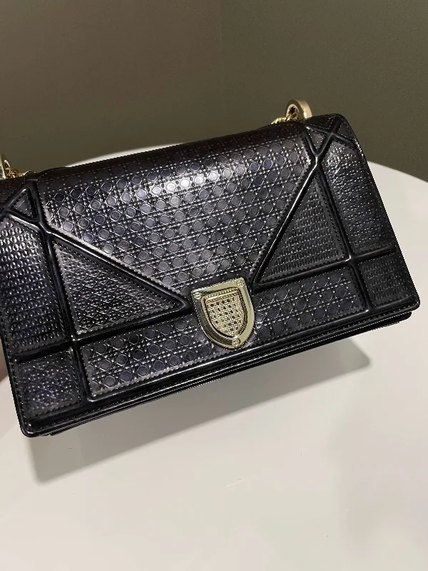 Grace and Elegance: Dior HandbagsDior Diorama Bag Midnight Glazed Calf