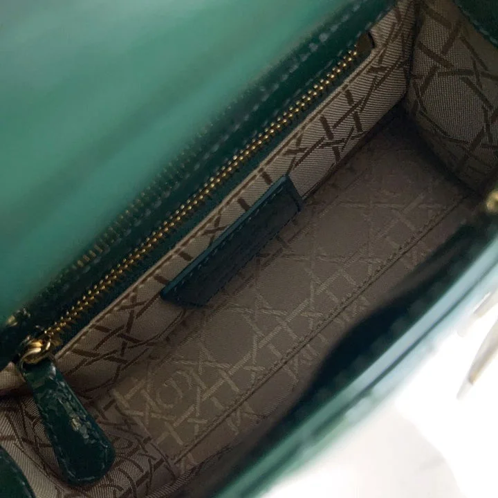 Refined Elegance: Dior’s Signature HandbagsChristian Dior Lady Bag Green