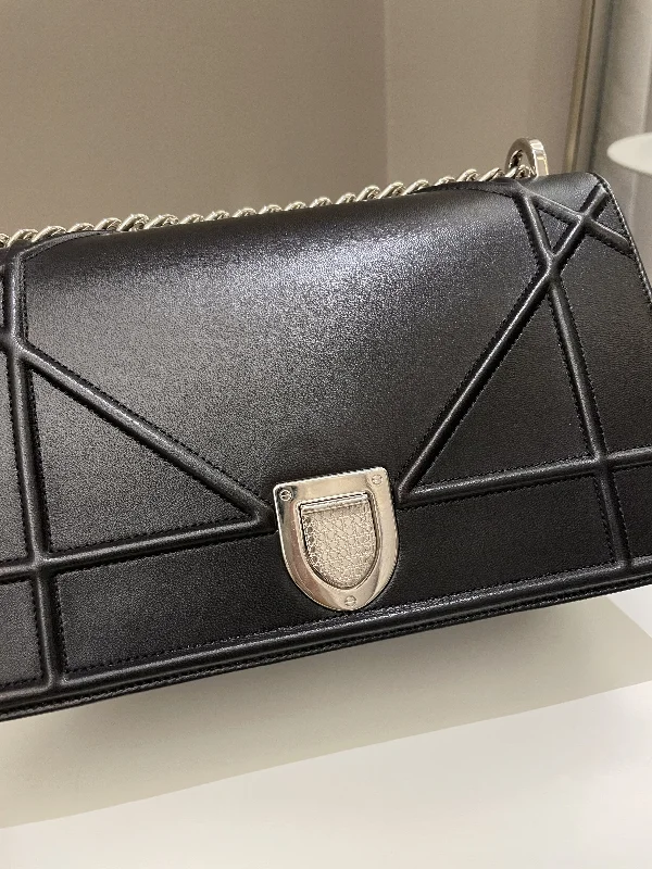 Classic and Chic: Dior’s Signature BagsDior Diorama Bag Black Smooth Calfskin