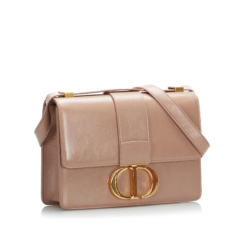 Essential Dior Bags for the Fashion-ConsciousDior 30 Montaigne Flap Bag (YPUSH8)