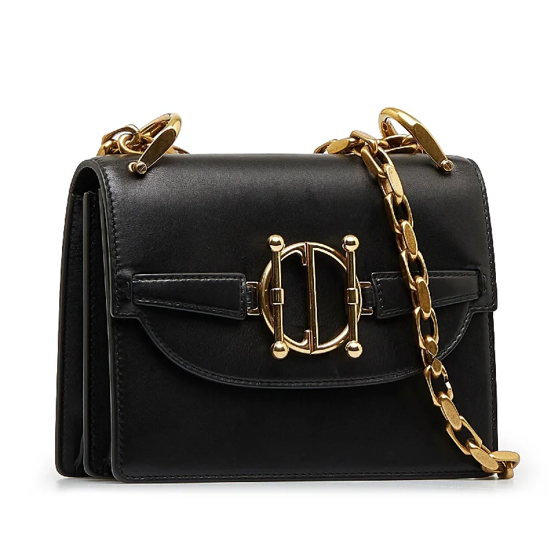 The Dior Bag Every Woman DeservesDior DiorDirection Flap Bag (8qDBG6)