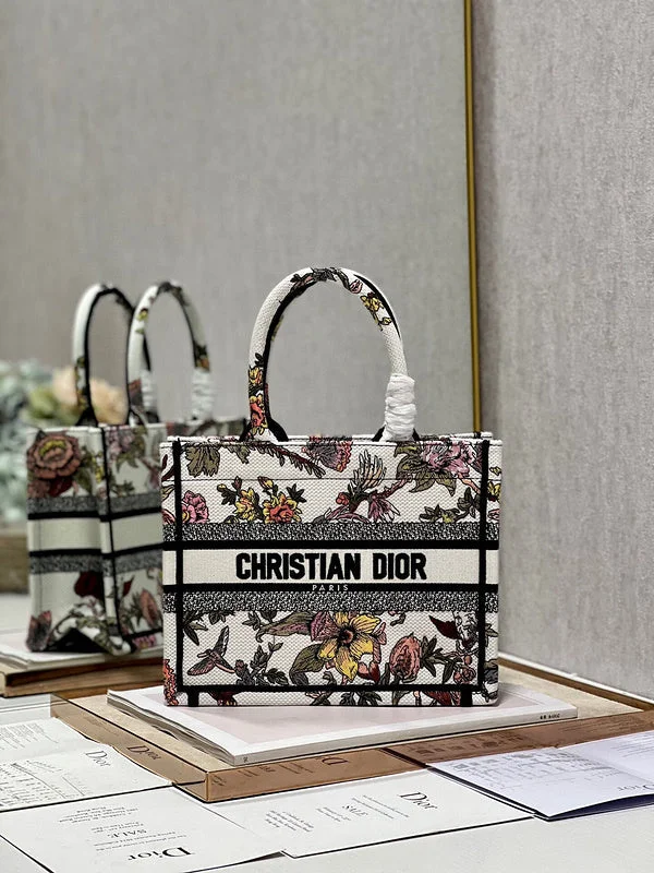 Where Fashion Meets Luxury: Dior HandbagsChristian Dior Bag