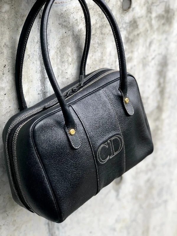 Unveil Luxury with Dior’s Designer BagsChristian Dior CD Stitch Handbag mini Boston bag Leather emboss Black v6n86k