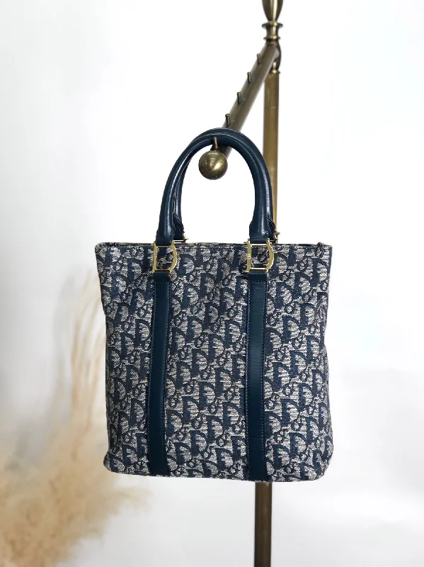 Effortless Style: The Dior BagChristian Dior Trotter Handbag Totebag Navy Vintage 3vajvh