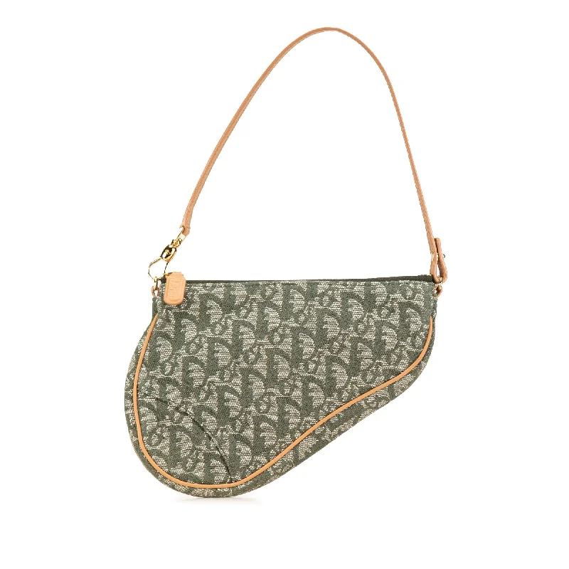 Designer Bags that Make a Statement: DiorDior Mini Oblique Saddle Pochette (SHG-7Kf8DX)