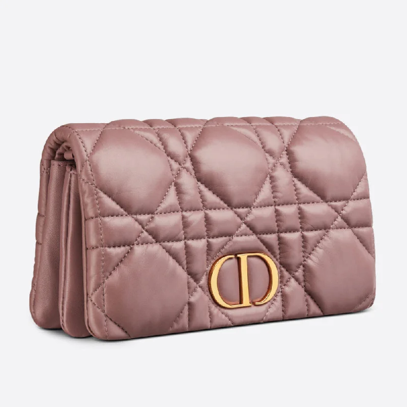 Dior’s Timeless Leather EleganceMINI DIOR CARO MACROCANNAGE BAG