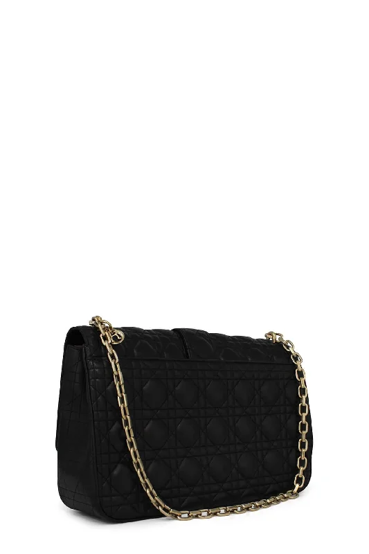 Unveil Your Style with Dior HandbagsMiss Dior Large Promenade Flap Bag Black