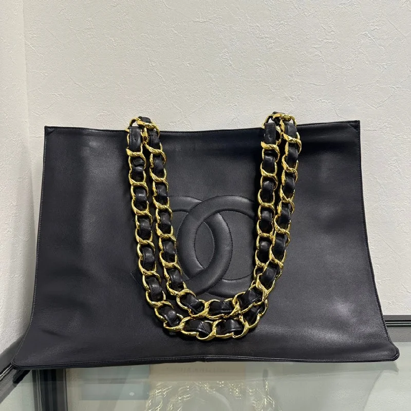 Chanel Celebrity Favorite Bag -Chanel Chain Tote Bag 8900