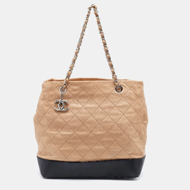 Chanel Luxury Leather Bag -Chanel Beige/Black Quilted Leather CC Chain Link Tote