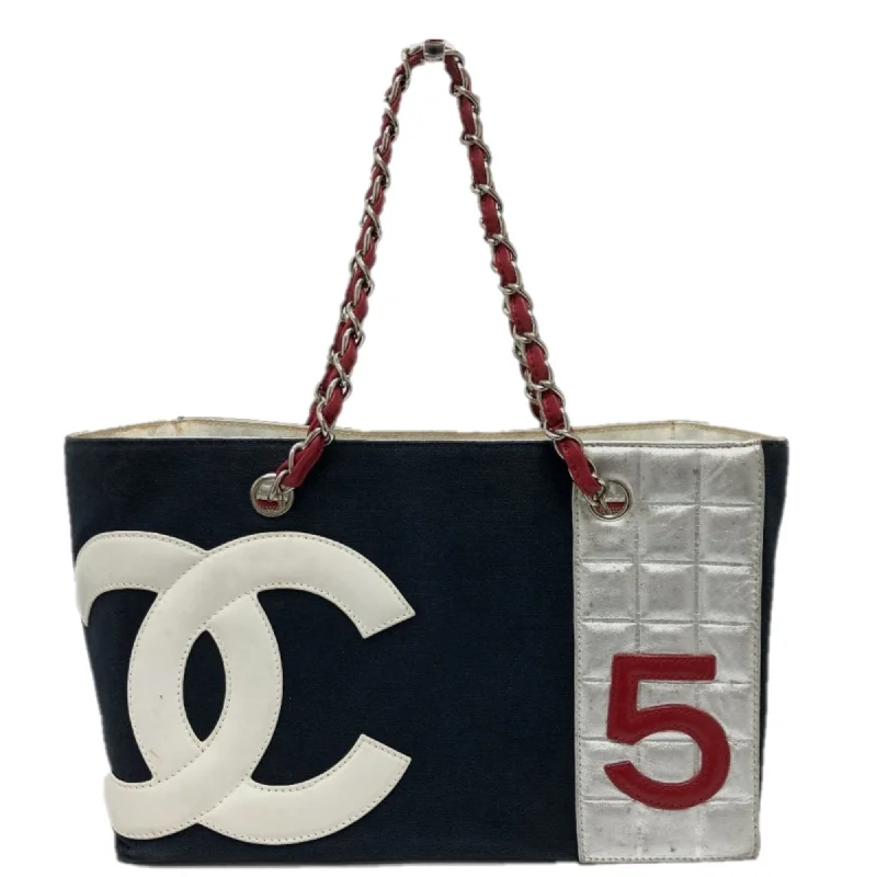 Chanel Retro-Inspired Bag -Chanel Chain Tote Bag Navy Silver