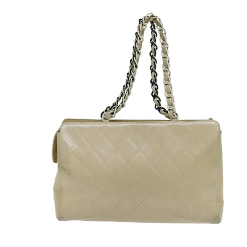 Chanel High-Fashion Statement Bag -CHANEL Matelasse Chain Tote Bag Leather Beige CC Auth yk11588