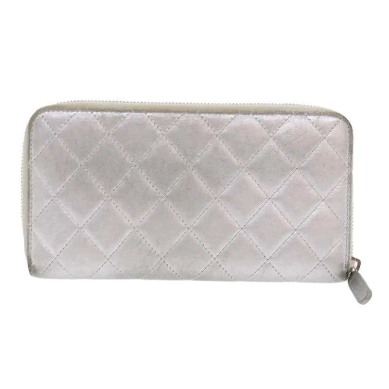 Chanel Valentine’s Day Bag -CHANEL Matelasse Wallet Lamb Skin Silver CC Auth 48192