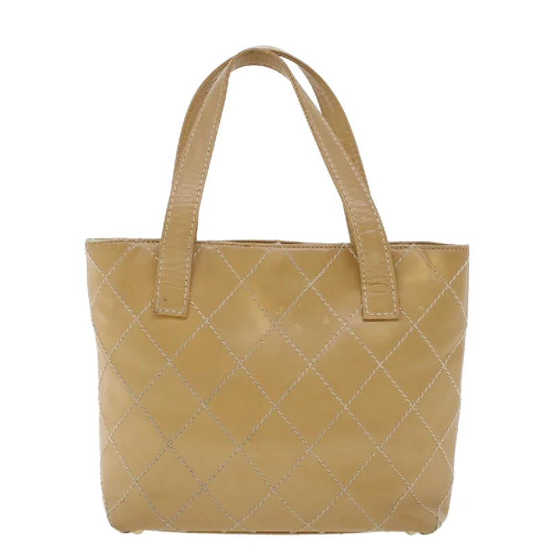 Chanel High-Fashion Statement Bag -CHANEL Matelasse Wild Stitch Tote Bag Leather Beige CC Auth 43310