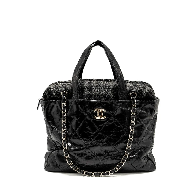 Chanel Retro-Inspired Bag -Chanel Portobello Tote Bag Calfskin/Tweed Black/Grey SHW