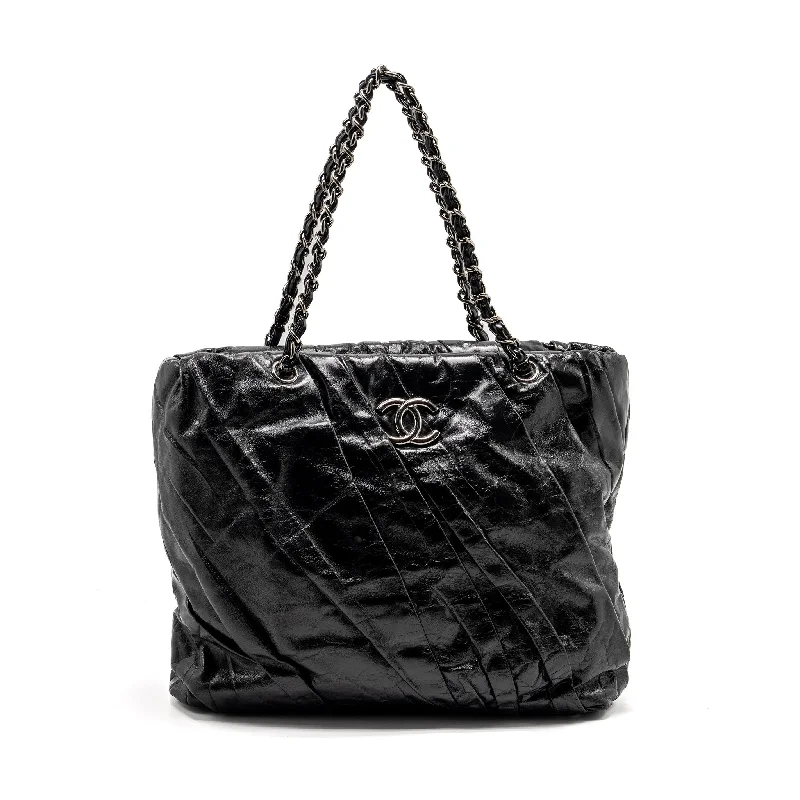 Chanel Mother’s Day Gift Bag -Chanel Twisted Tote Bag Calfskin Black SHW