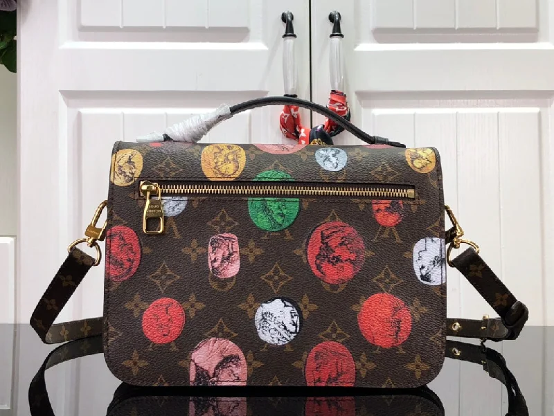 LV Sophisticated & Chic -Louis Vuitton Pochette Metis Bag